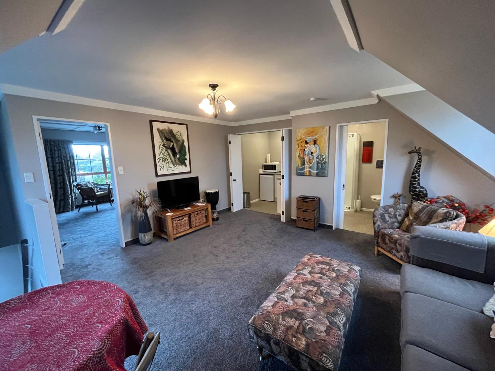 Tudor Manor Bed & Breakfast Paraparaumu Esterno foto