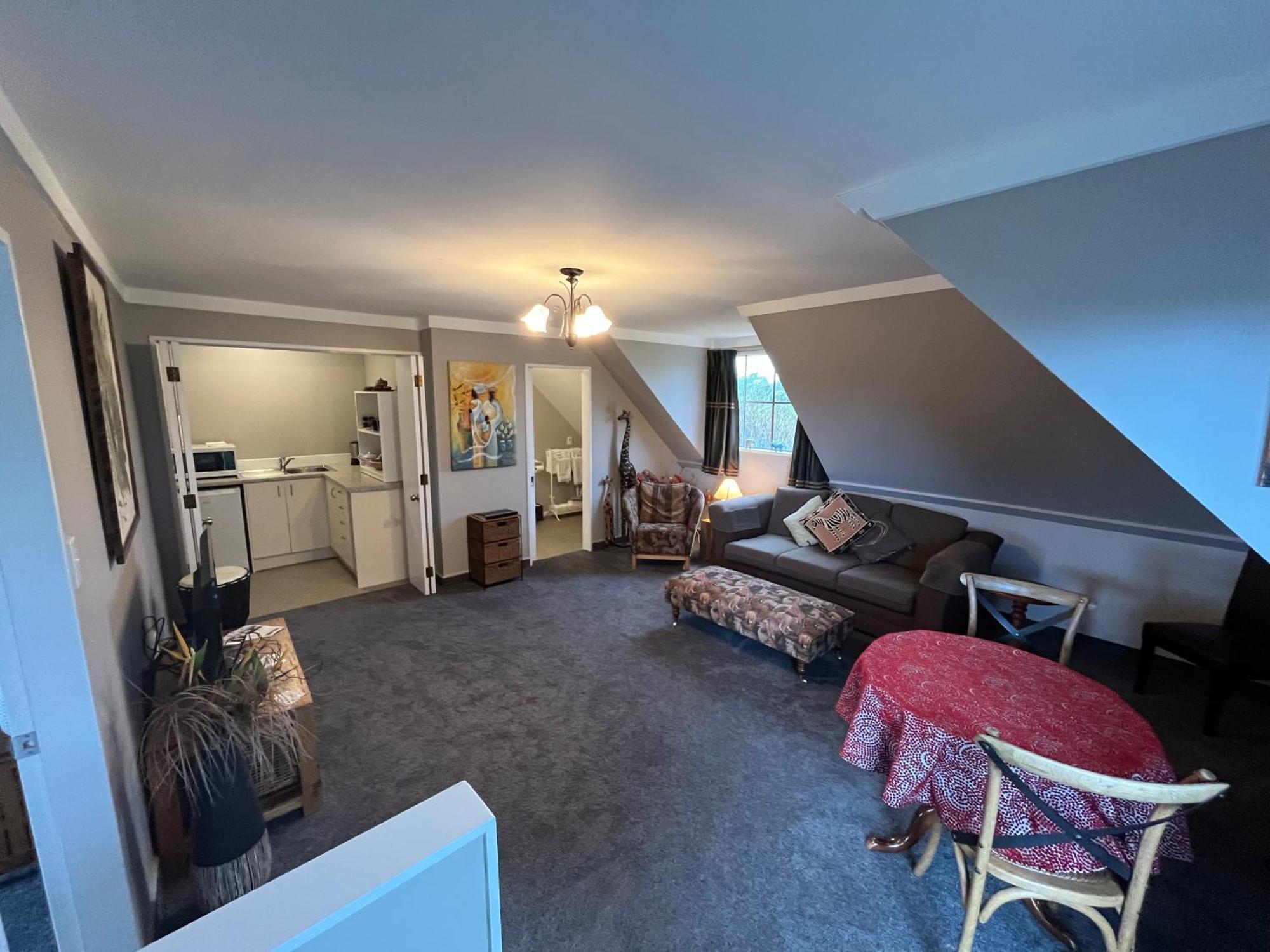 Tudor Manor Bed & Breakfast Paraparaumu Esterno foto