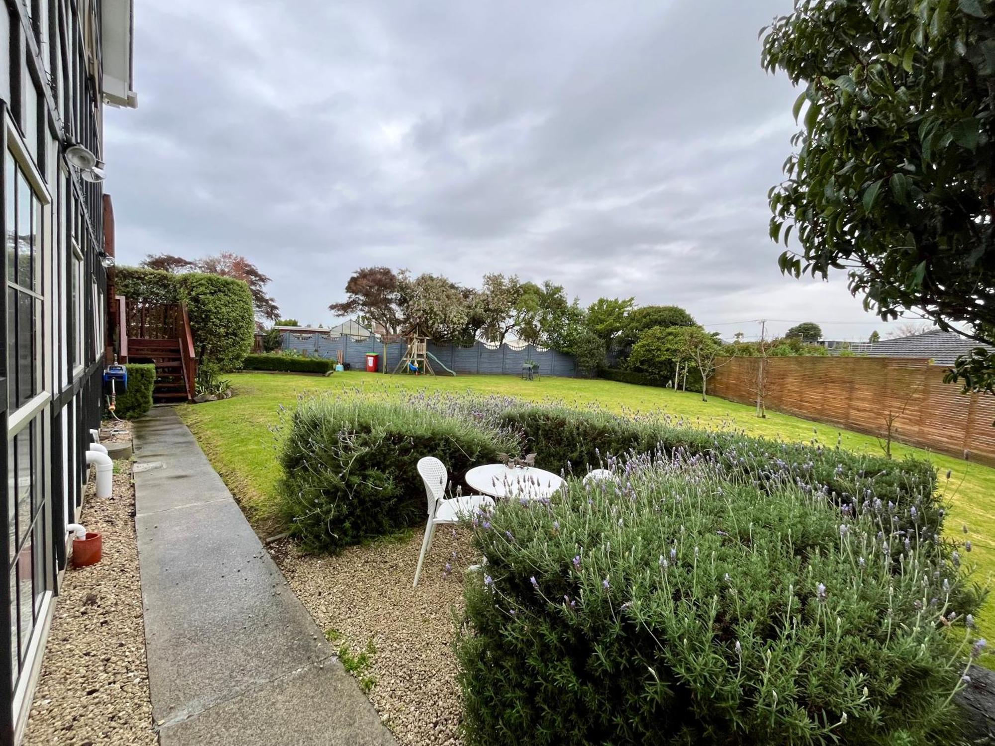 Tudor Manor Bed & Breakfast Paraparaumu Esterno foto