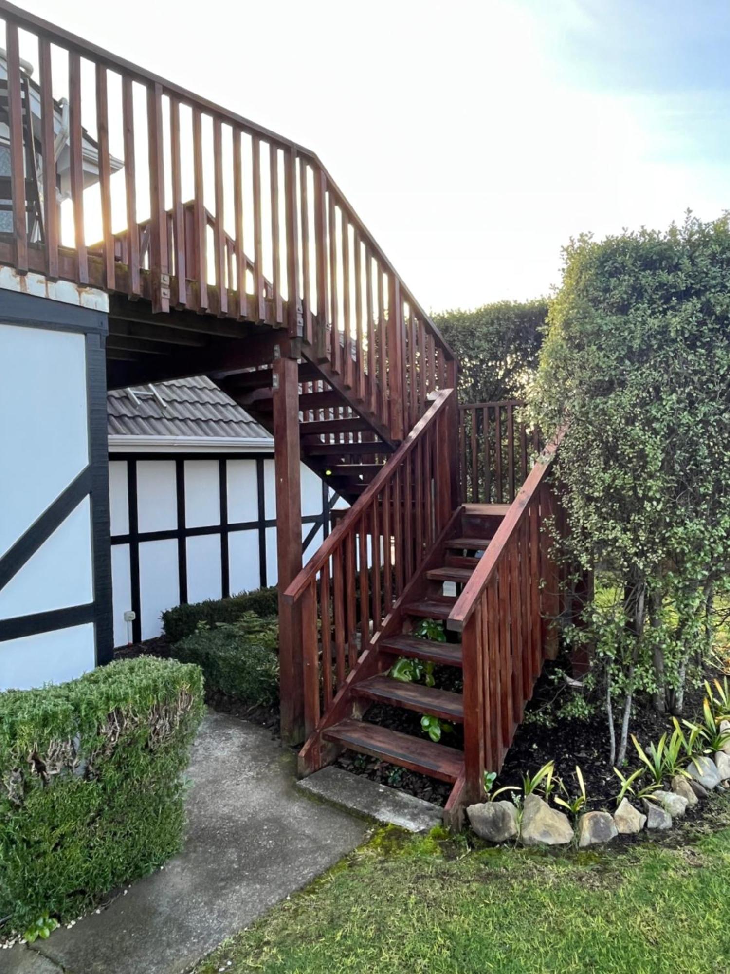 Tudor Manor Bed & Breakfast Paraparaumu Esterno foto
