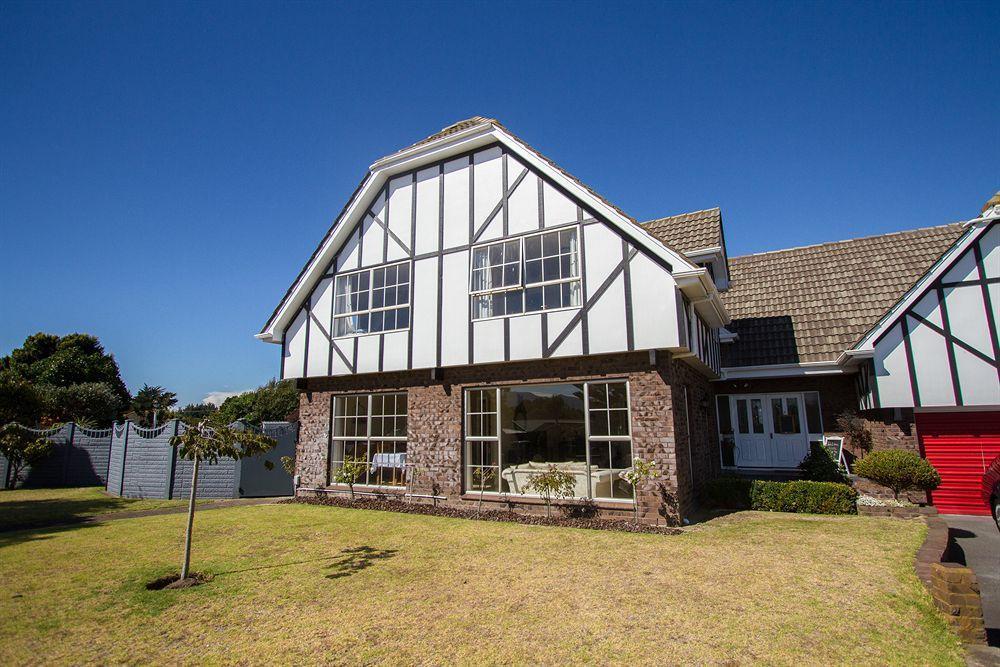 Tudor Manor Bed & Breakfast Paraparaumu Esterno foto
