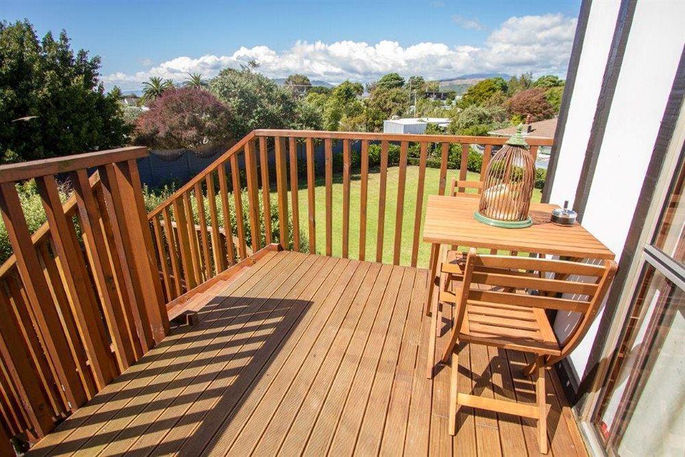 Tudor Manor Bed & Breakfast Paraparaumu Esterno foto
