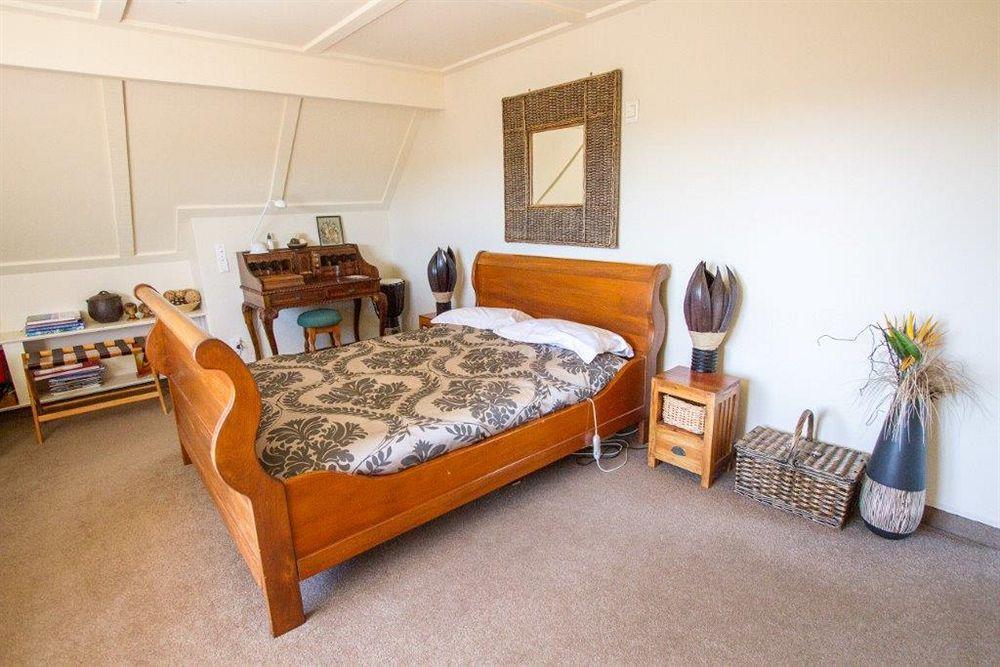 Tudor Manor Bed & Breakfast Paraparaumu Esterno foto
