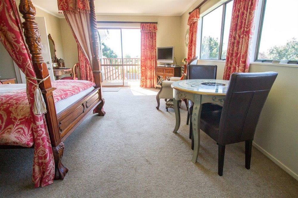 Tudor Manor Bed & Breakfast Paraparaumu Esterno foto